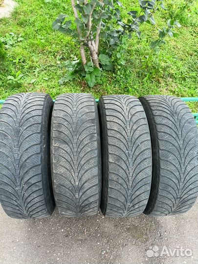 Goodyear UltraGrip Ice 225/65 R17