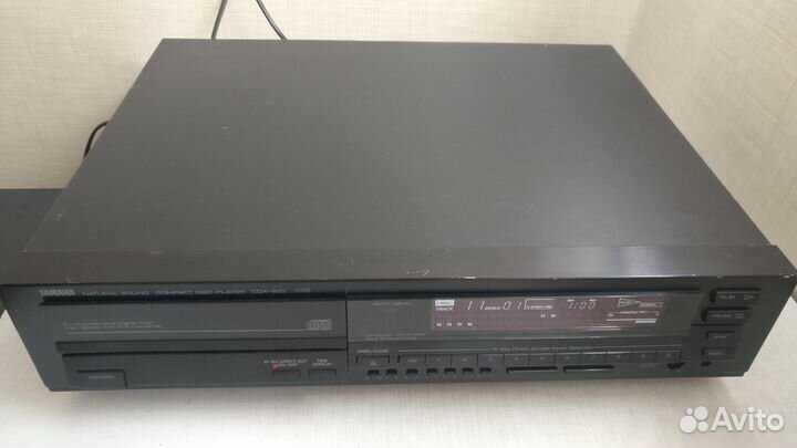 CD-проигрыватель Yamaha CDX-810