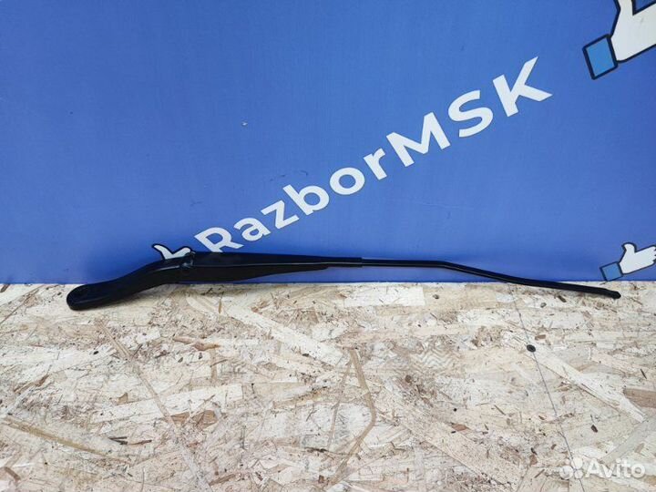 Поводок дворников Renault Duster 2