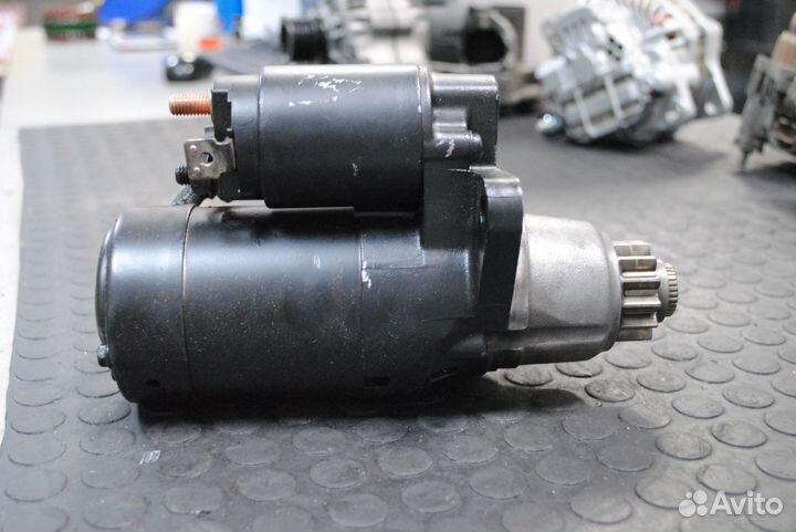 Стартер Nissan Altima, Sentra 2.5 б/у