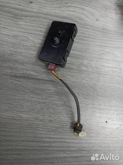 Антенна BMW 5 G30/G31 G30 2020 9325723