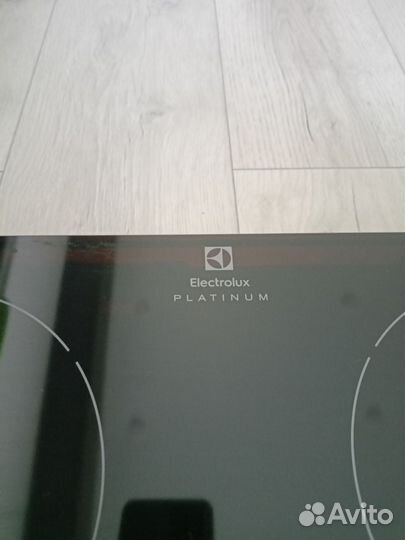 Индукционная Варочная панель electrolux