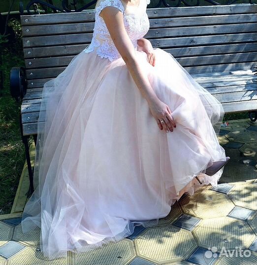 Платье женское