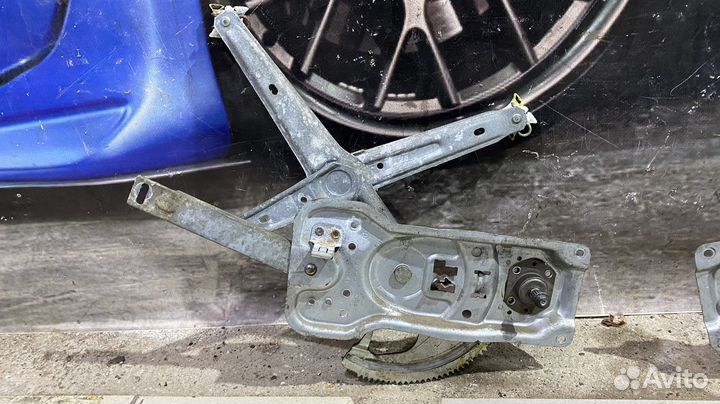 Стеклоподъемники задние мех BMW 5 series E34