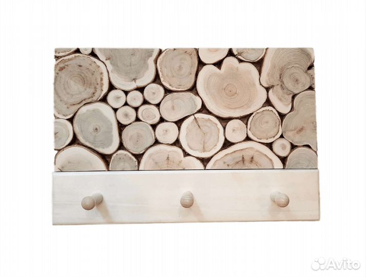 Вешалка из спилов можжевельника