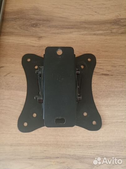 Кронштейн для телевизора на стену