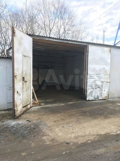 Гараж, > 30 м²