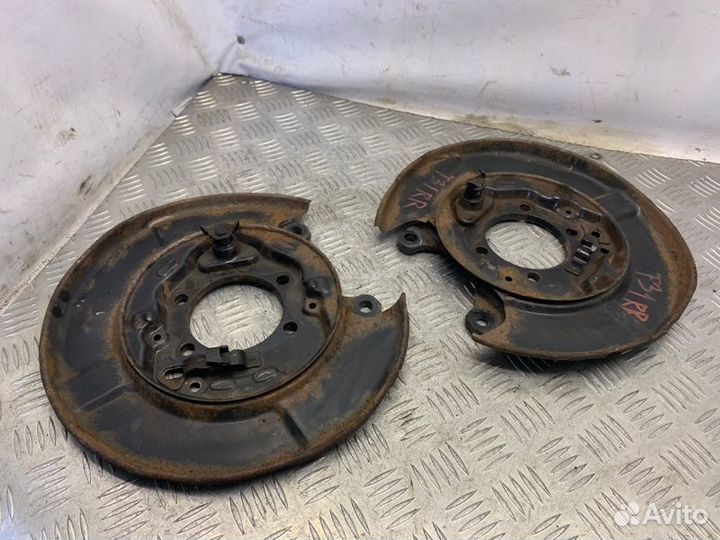 Щит опорный задний Nissan X-Trail T31 MR20DE 2009