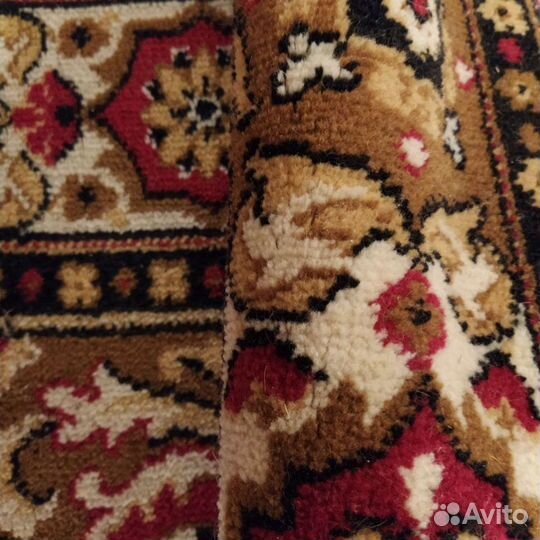 Ковер шерстяной