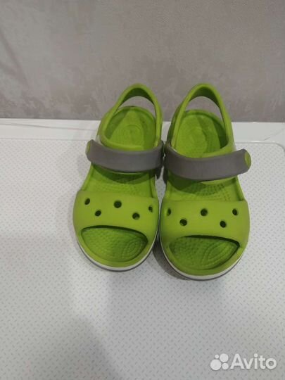 Сандалии crocs c8