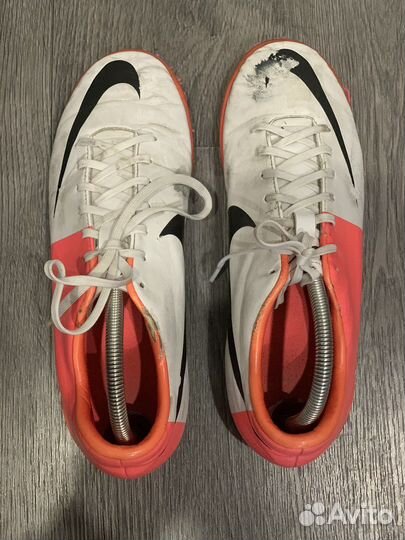 Футбольные бутсы Шиповки Nike