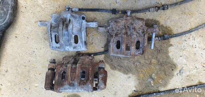 Мицубиси Аутлендр XL суппорт передний