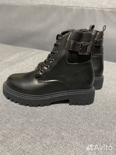 Ботинки женские