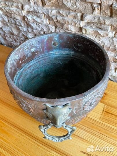 Старинная чаша. Кашпо из меди