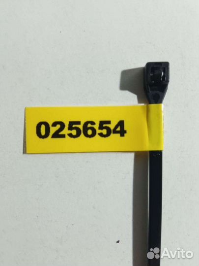 Форсунка Audi 80 B4 078133551D