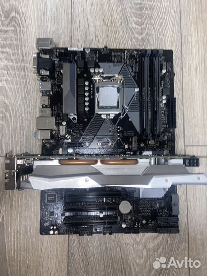 Материнская плата с процессором и видеокартой