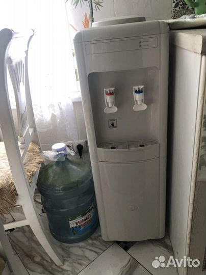 Кулер для воды бу