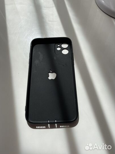 Чехол на iPhone 11