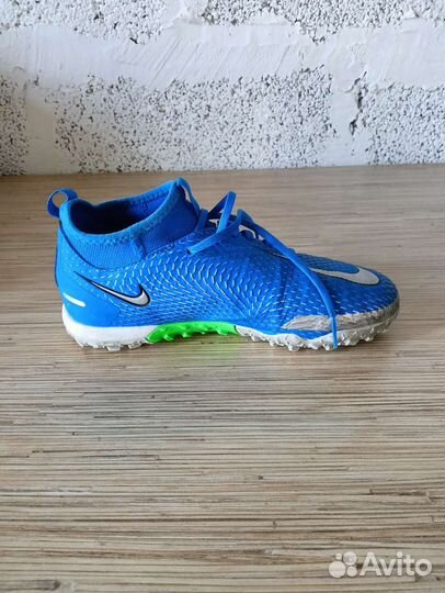Сороконожки для футбола Найк. детские 35 размер