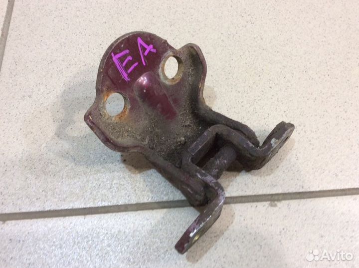 Петля двери задняя правая Mitsubishi Galant EA