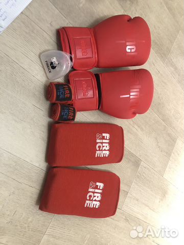Боксерские перчатки, бинты, щиты