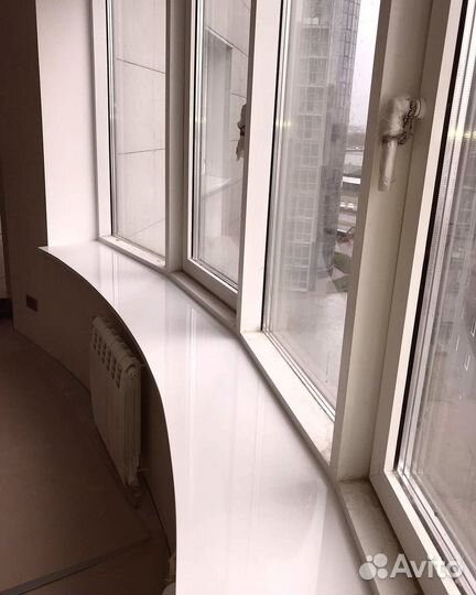 Подоконник из камня кварцевый агломерат