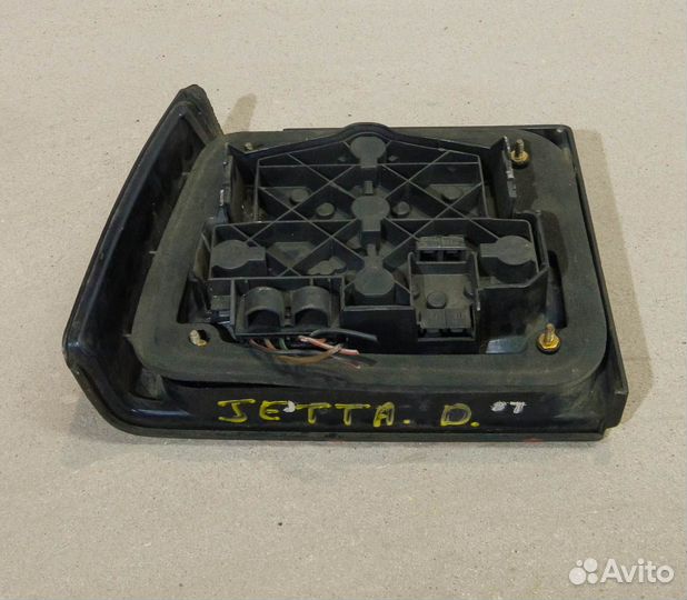 Фонарь правый VW Jetta 2 (дефект)