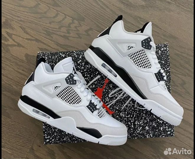 Air Jordan 4 Retro 