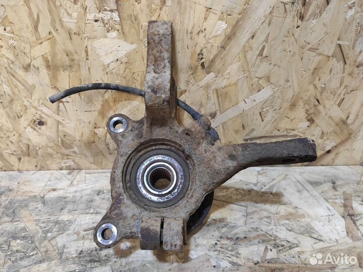 Кулак поворотный правый Mitsubishi Lancer 9