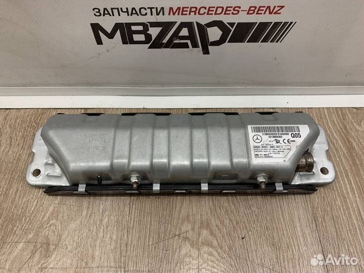 Подушка безопасности коленная Mercedes W213 E 213