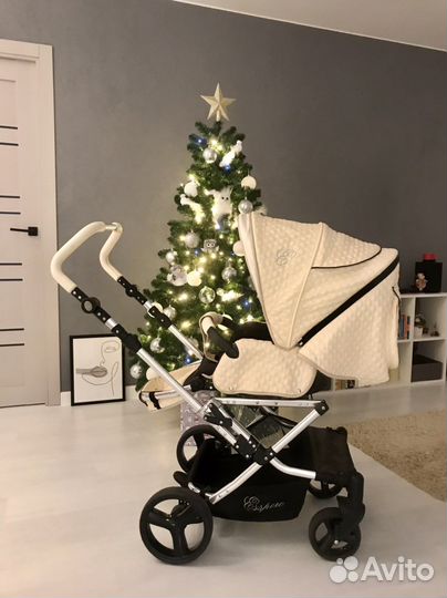 Красивая кожаная коляска Esspero