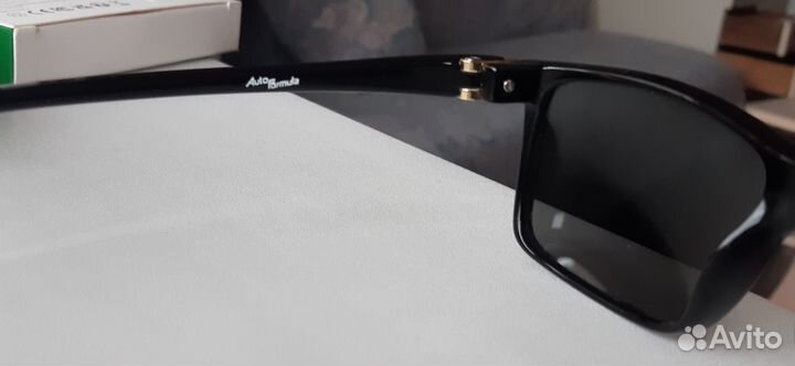 Солнцезащитные очки