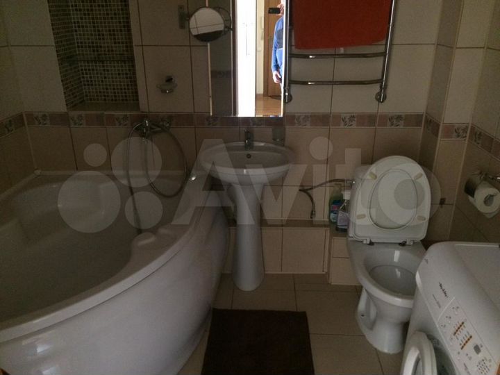 2-к. квартира, 64 м², 4/5 эт.