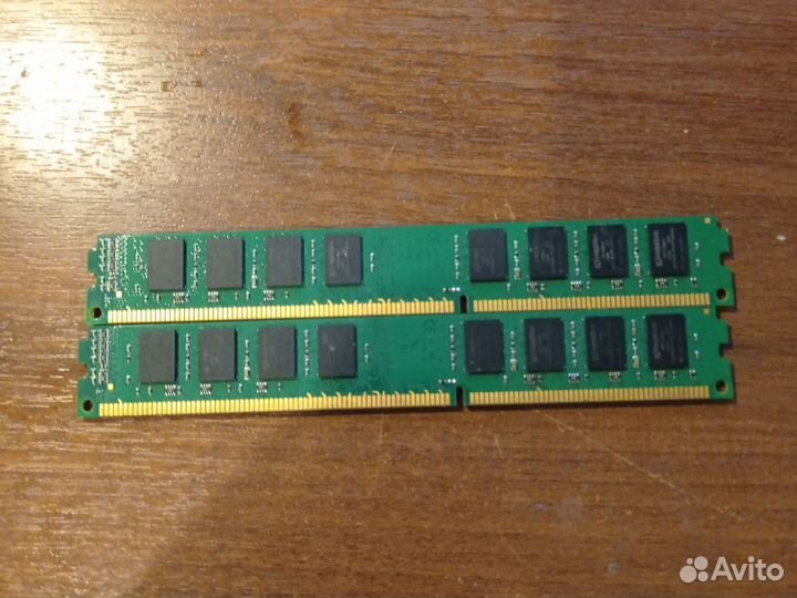 Оперативная память kingston kvr1333d3n9/4g 2шт