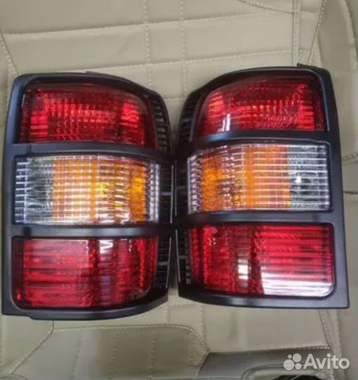 Фонари задние pajero 2
