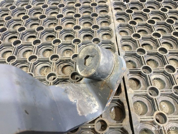 Кронштейн глушителя Daf XF105