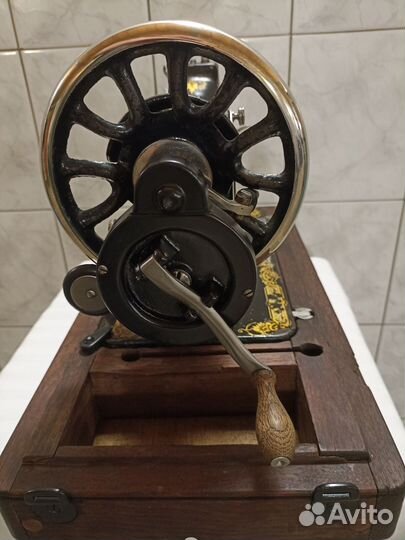 Швейная машинка 