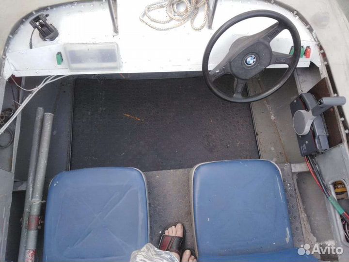 Моторная лодка прогресс с мотором и прицепом