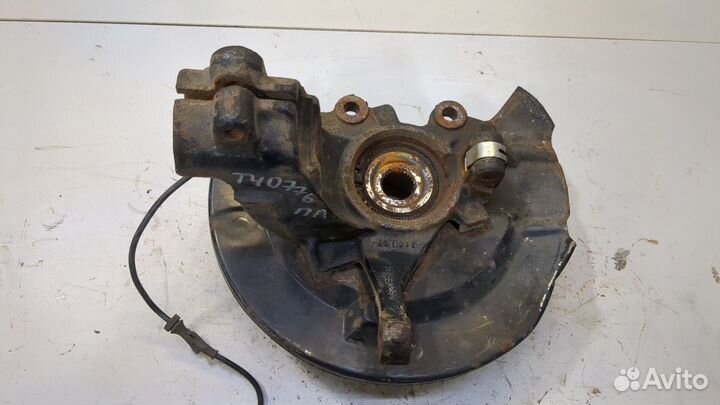 Ступица (кулак, цапфа) левая передняя Ford Kuga