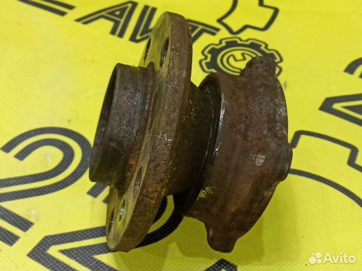 Ступица задняя левая Bmw X5 E53 N62B44 2004