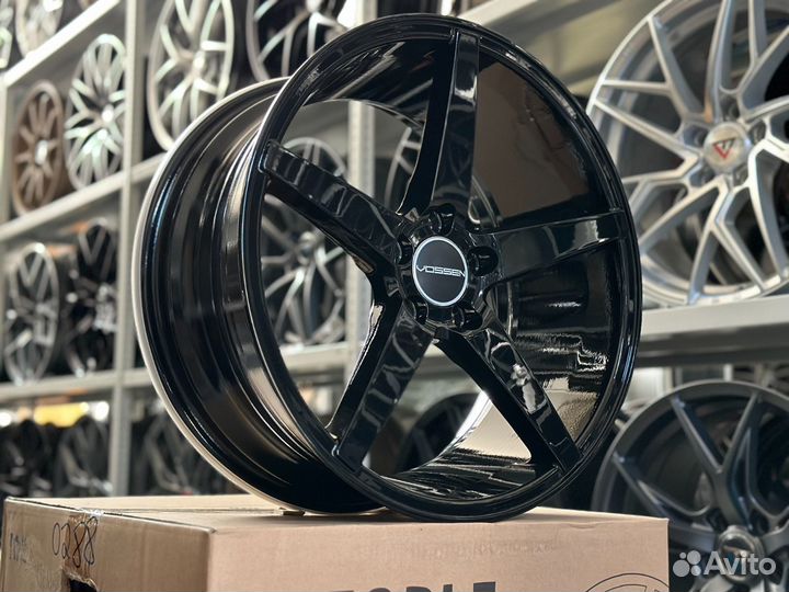 Диски Vossen VPS-303 R17 7.5j et+33 5*105