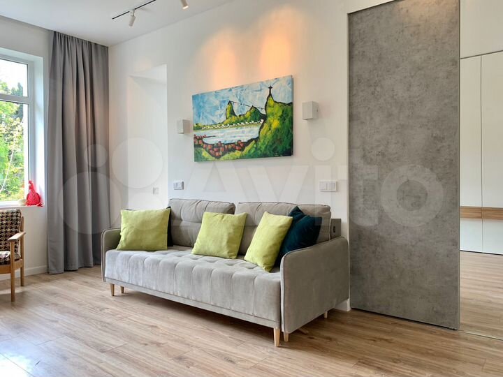 2-к. квартира, 42 м², 3/3 эт.