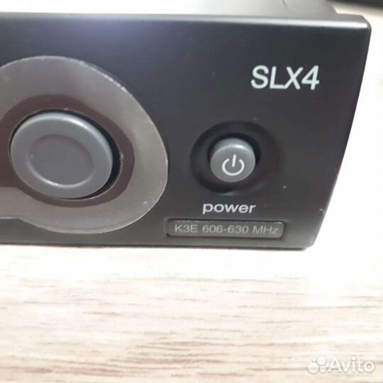 Настольный радиомикрофон Shure SLX