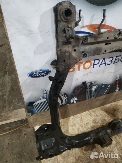 Подрамник передний Hyundai Santa-Fe 2 SUV 2.2