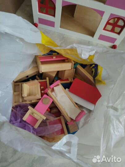 Домик деревянный много мебели для малышей 2-5 лет