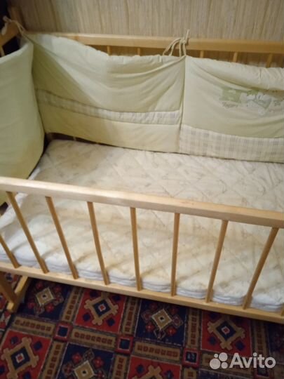 Детская кроватка