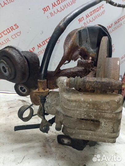 Ступица задняя левая Audi A4 B6 универсал AMB 2004