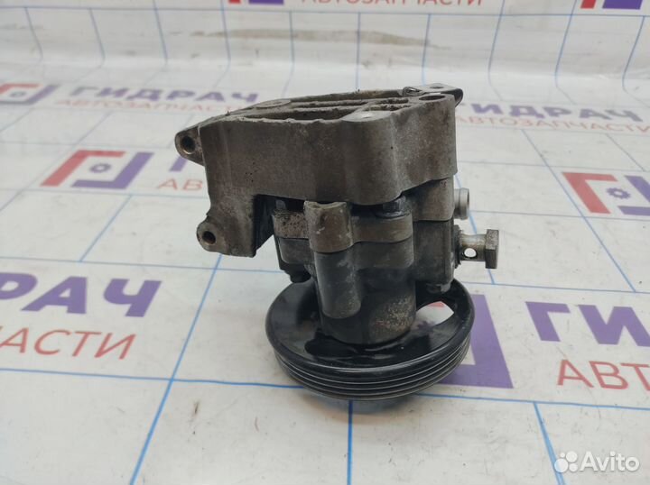 Насос гидроусилителя Chevrolet Cruze 96837813