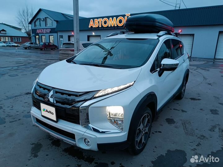 Mitsubishi Xpander Cross 1.5 AT, 2022, 16 000 км