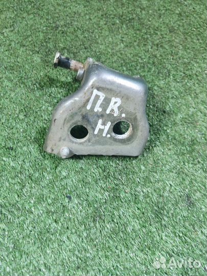 Петля двери передняя правая Citroen C5